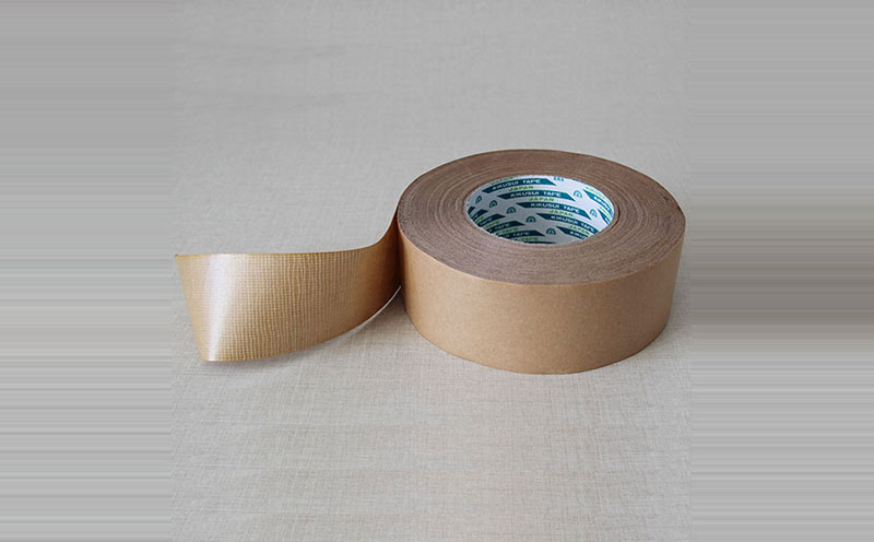 原裝進(jìn)口日本菊水增韌無(wú)紡布牛皮紙膠帶，夾筋牛皮紙膠帶，易操作,具有布基膠帶同等抗拉強(qiáng)度，比用布膠帶效率高
